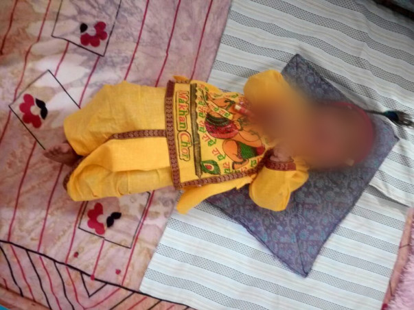Father Gave Up All His Savings For Sick Baby Boy, Sleeps in Park Now