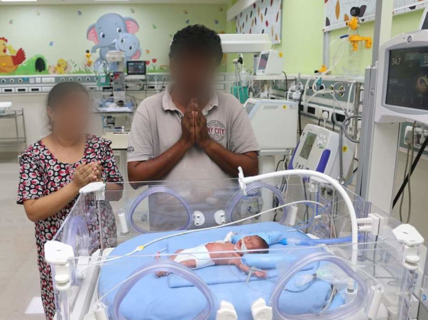 Poor And Helpless Mother Is Struggling To Save Her Twin Babies