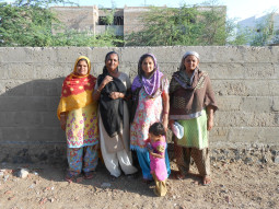 Mariyamben Daud Sidi and Group