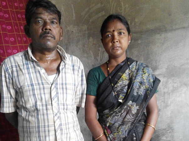 Help Harish And His Wife For Their Two Girl Children