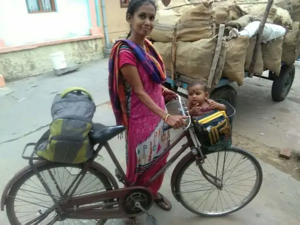Help fund beautician & single mom Sathiya's entrepreneurial dream!