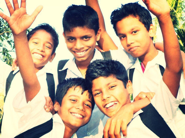 Support Razz Club India In buying HQ Printers for an OPEN E-LIBRARY.
