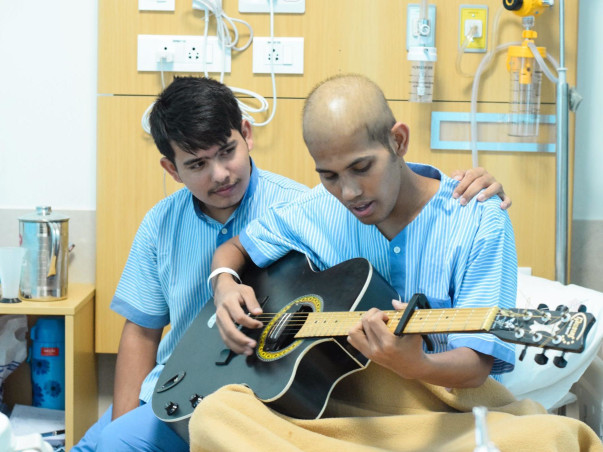 Even Through The Pain Of Cancer He Plays Music To Make Others Smile