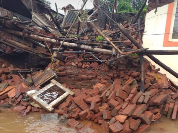 REINFORCEMENT of flood affected"AARE" Village in Kolhapur Maharashtra