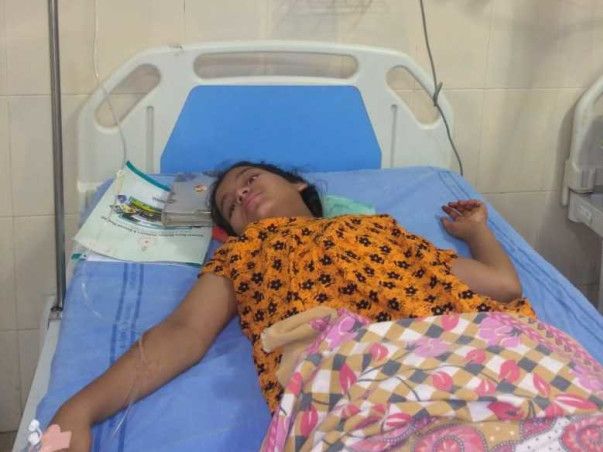 Help Syeda Faza Begum suffering from Paralysis