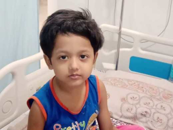 4 Years Old Ayushi Singh Needs Your Help Fight Blood Cancer