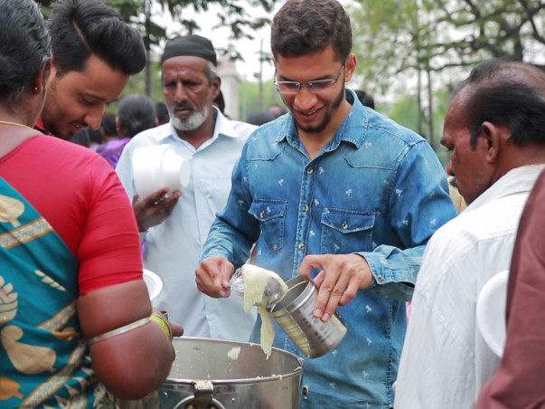Humanity First: Hyderabad Man Distributes Free Food Outside Hospital