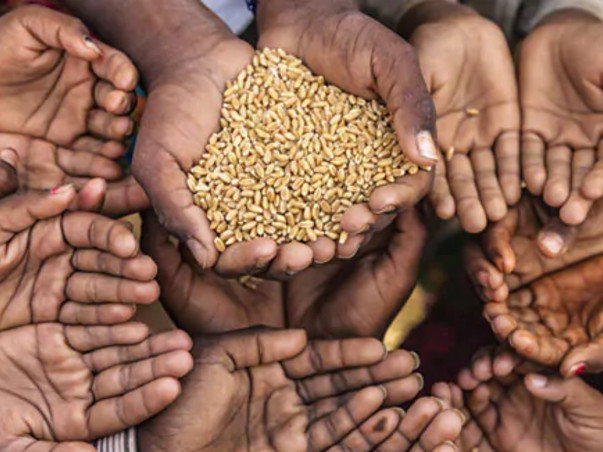 Help Us To Distribute Food To Daily Wage Earners' Families