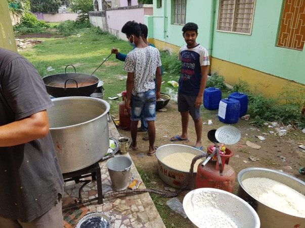 Feeding the poor amidst Nation wide Lock-Down