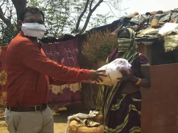 Help Us Distribute Food To Daily Wagers And Their Families