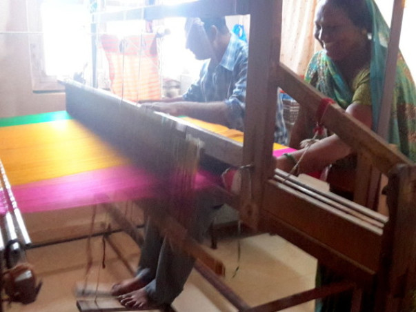 Support the Patola weaving community of Gujarat