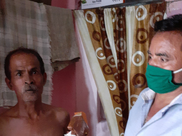 IN COVID 19 PLEASE DONATE TO DISTRIBUTE FOOD FOR POOR NEEDY PEOPLE