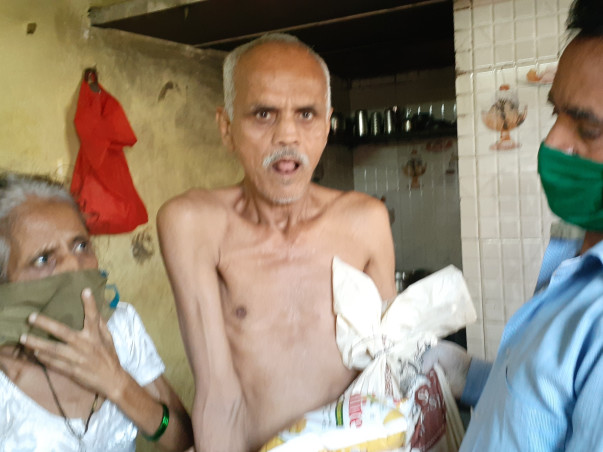 IN COVID 19 PLEASE DONATE TO DISTRIBUTE FOOD FOR POOR NEEDY PEOPLE