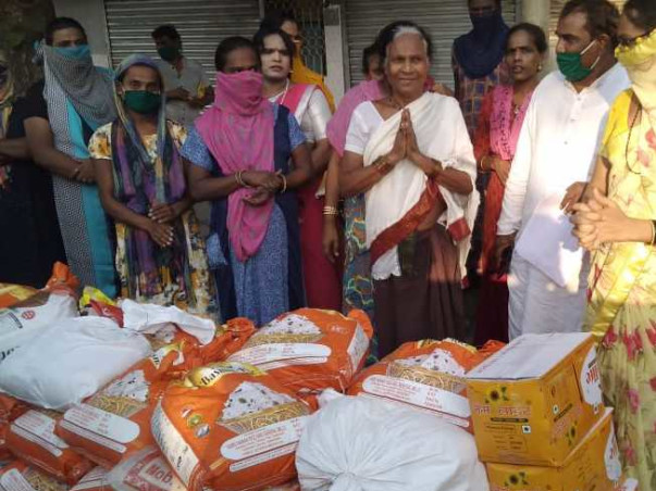 IN COVID 19 PLEASE DONATE TO DISTRIBUTE FOOD FOR POOR NEEDY PEOPLE