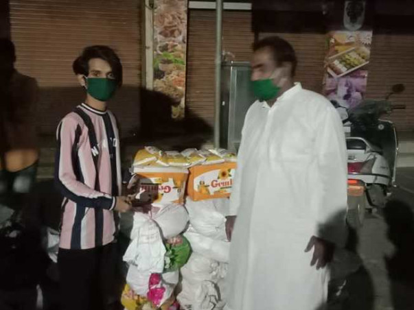 IN COVID 19 PLEASE DONATE TO DISTRIBUTE FOOD FOR POOR NEEDY PEOPLE