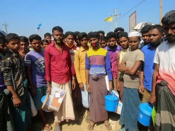 Help these people live a starvation life because of the #corona_virus.