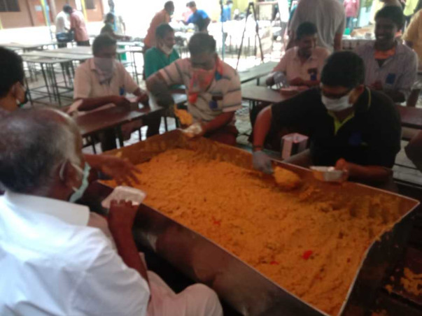Feeding Poor People in Madurai for Corona Pandemic