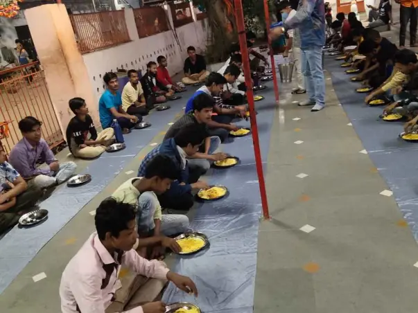 help for migrant worker meals during lockdown