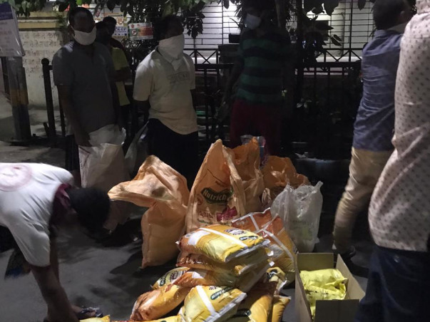 Help To Feed Daily Wage Laborers And Migrants In Thane