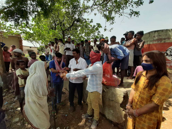 Help The Poor With Food In This Pandemic Situation
