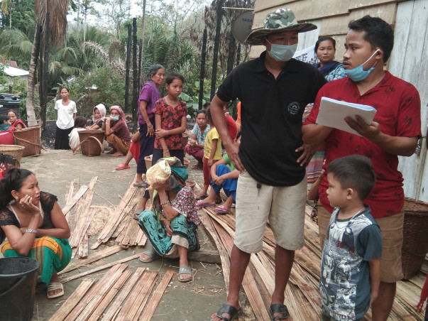 Help me providing food for the poor families.