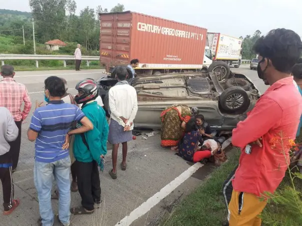 My father is struggling with Road accident with polytrauma, help