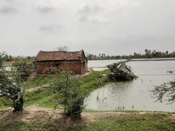 Help the cyclone-affected villages of West Bengal to Stand up