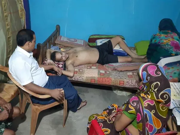 This 34 years old needs your urgent support in fighting spinal cord tumor