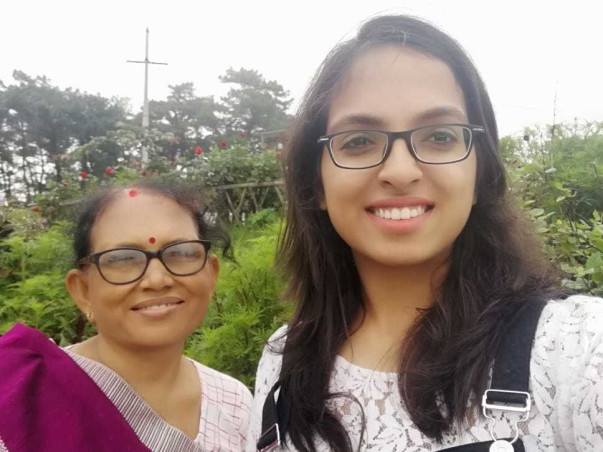 Help Mouli To Support Her Mother Fighting Cancer