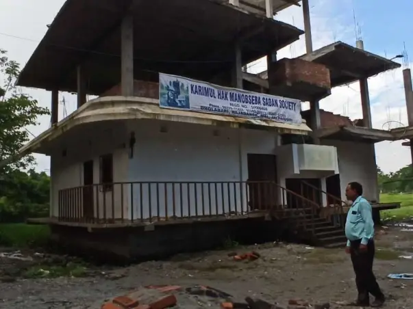 Support Ambulance Dada To Build A Free Hospital In His Village