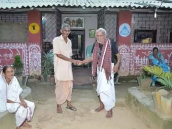 Help elderly. Giving Rs 500  and save a life. You can give.