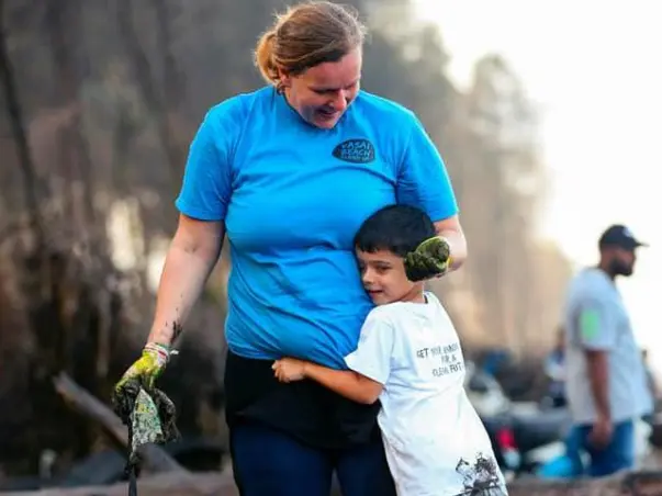 This Hungarian Woman Cleans Beaches To Do Her Bit For A 'Clean India'