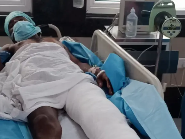 Help Sekhar for treatment of leg injury and operation charges