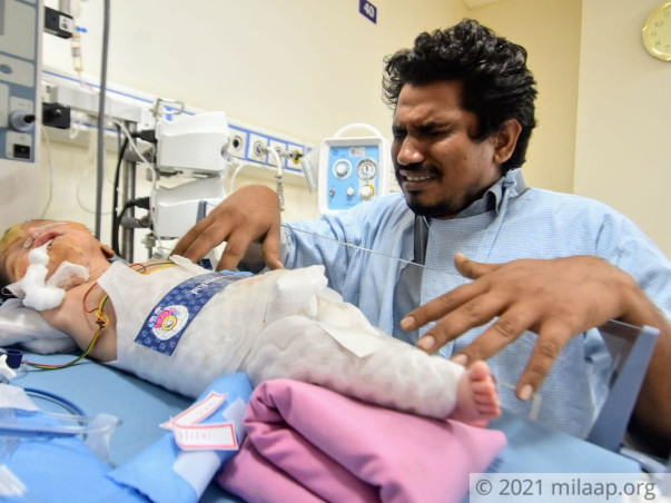 This Father Only Gets 1 Minute A Day To Spend With His Dying Newborn