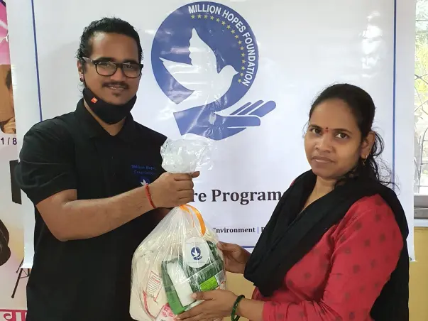 Support Poor Families In Slums With Ration Kits
