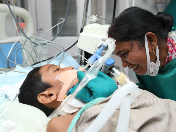 10-Year-Old Who Nearly Strangled Himself Is Now Struggling To Live