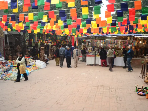 Dastkari Haat Samiti is Crowdfunding To Help Our Crafts People