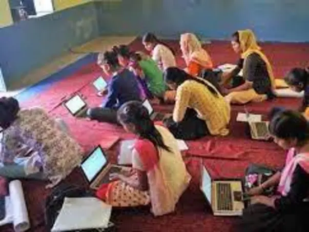 Support woman of Tamil Nadu villages to be financially independent