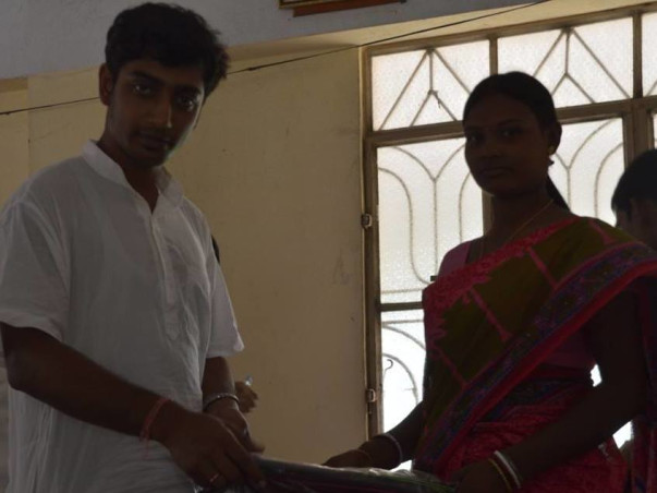 Scholarship For Poverty-Stricken High School Students