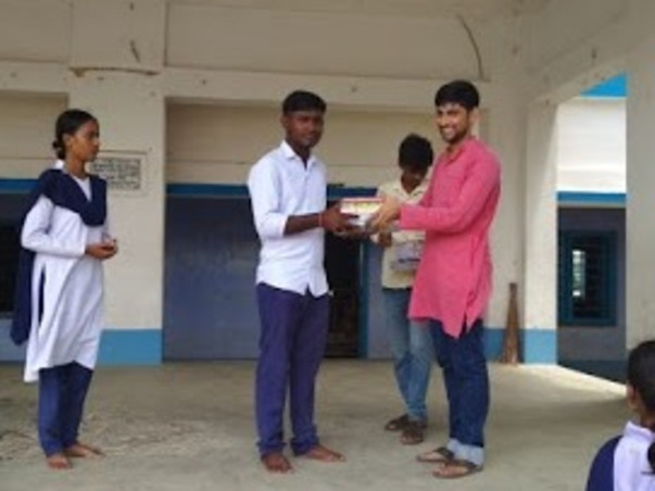 Scholarship For Poverty-Stricken High School Students