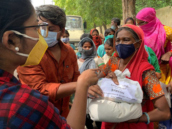 HELP SANTHIGIRI FEED AND SHEILD POOR COMMUNITIES IN DELHI