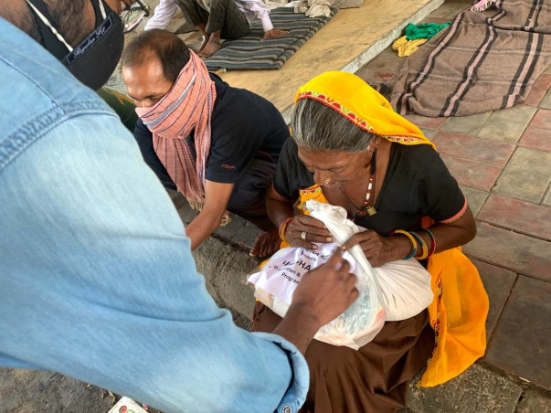 HELP SANTHIGIRI FEED AND SHEILD POOR COMMUNITIES IN DELHI