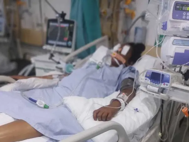 This 30 years old  Priyanka Bharti (Mother of 2) needs your urgent support in fighting for Life, currently on Life support because of Liver Failure