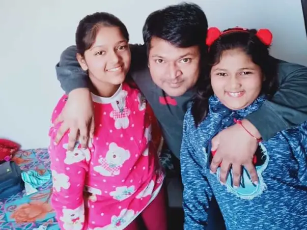 Help To Educate 2 Daughters Of Their Father Deceased Due To COVID !!