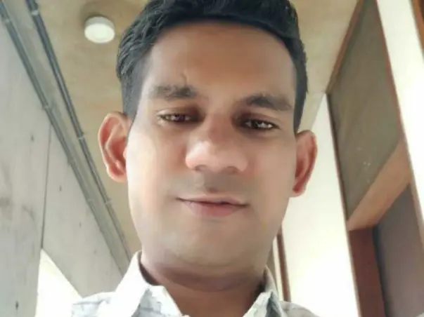 Help Shailesh Bhaiya Buy An Autorickshaw To Tackle Financial Crisis