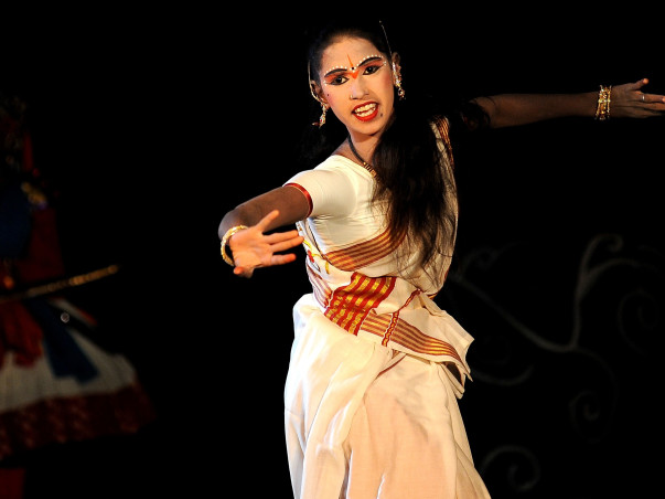 Calling for your Support of the
Kattaikkuttu Women's Dream Project