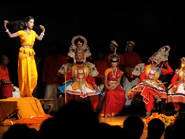 Calling for your Support of the
Kattaikkuttu Women's Dream Project