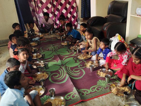 🙏Help me raise funds for Orphans kids education📚,food🍛and shelter🏘