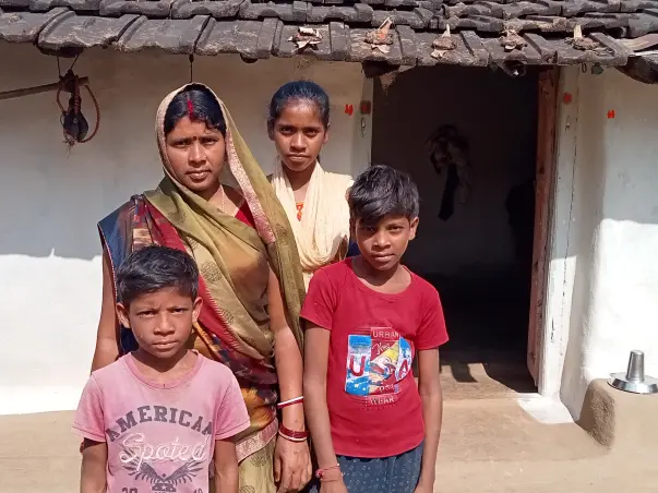 Help Lalchand kumar family's to grow
