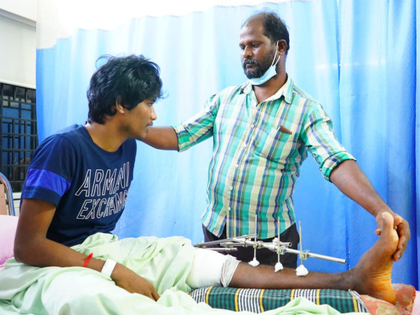 19-Year-Old Injured In Road Accident Developed A Severe Infection!